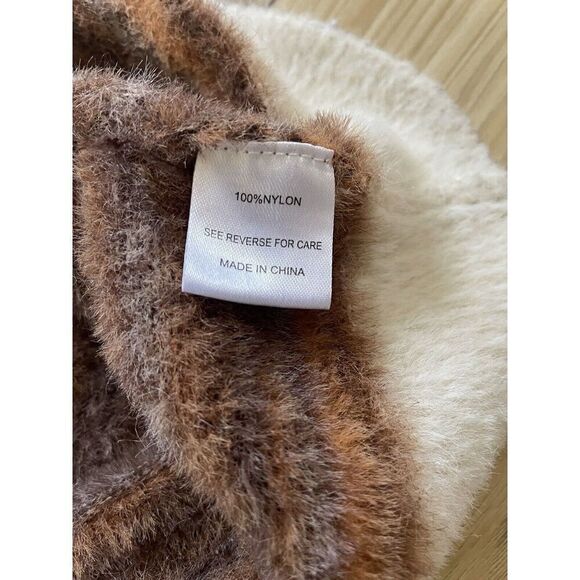 JANABELLE Women’s Colorful Fuzzy sweater-vest S Excellent Condition Very Cute! - Picture 7 of 7